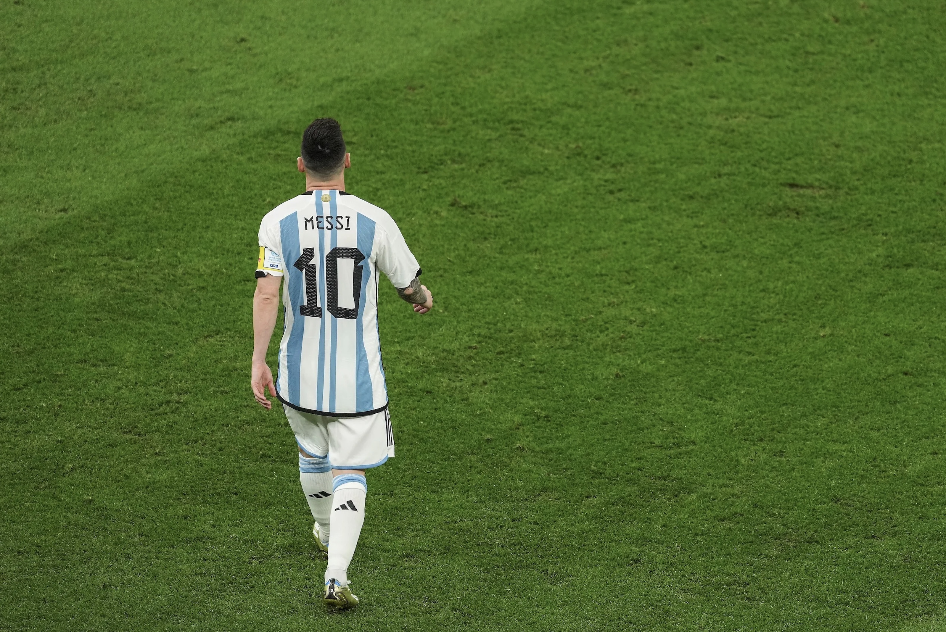 梅西为什么总是散步,为什么梅西总是在散步