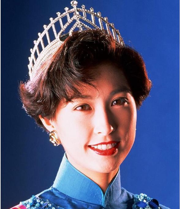 今年被内定的“神颜港姐冠军”，火辣到网友集体破防：港娱有救了