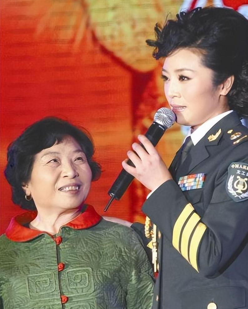 歌唱家李丹阳的传奇故事,著名歌唱家李丹阳倾情献唱