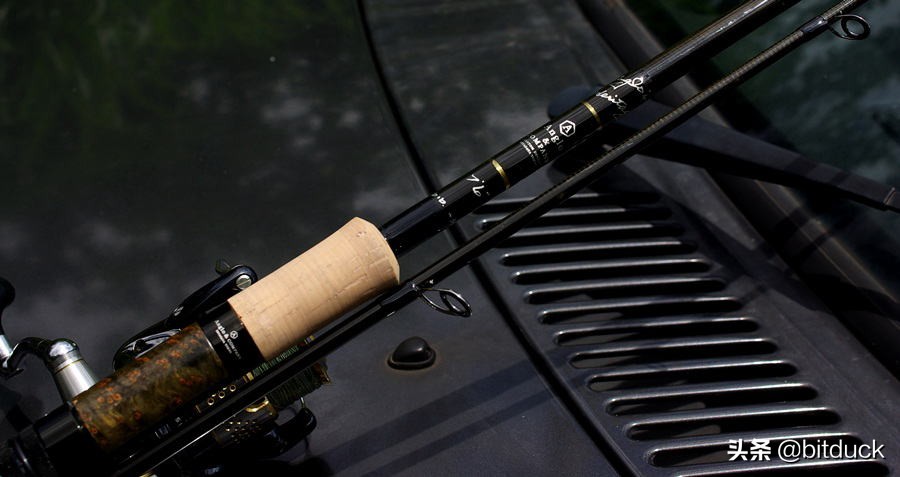 路亚怎么钓小白条路亚竿推荐,新手学路亚用什么调性的路亚竿