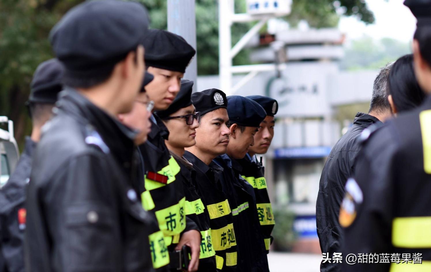 城管*力暴**执法惹众怒，商户被打成骨折后遭威胁，网友这是什么素质