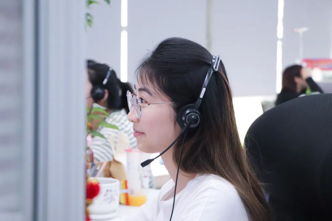 我在深夜做客服，有很多秘密想讲