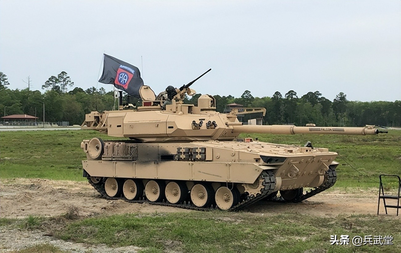 美版“15式”轻坦正式亮相？比15式还重1.5吨，既跑不过也防不住