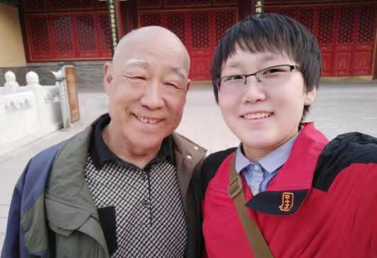 74岁老中医娶二十四岁女大学生,6旬老中医娶二十多岁少女