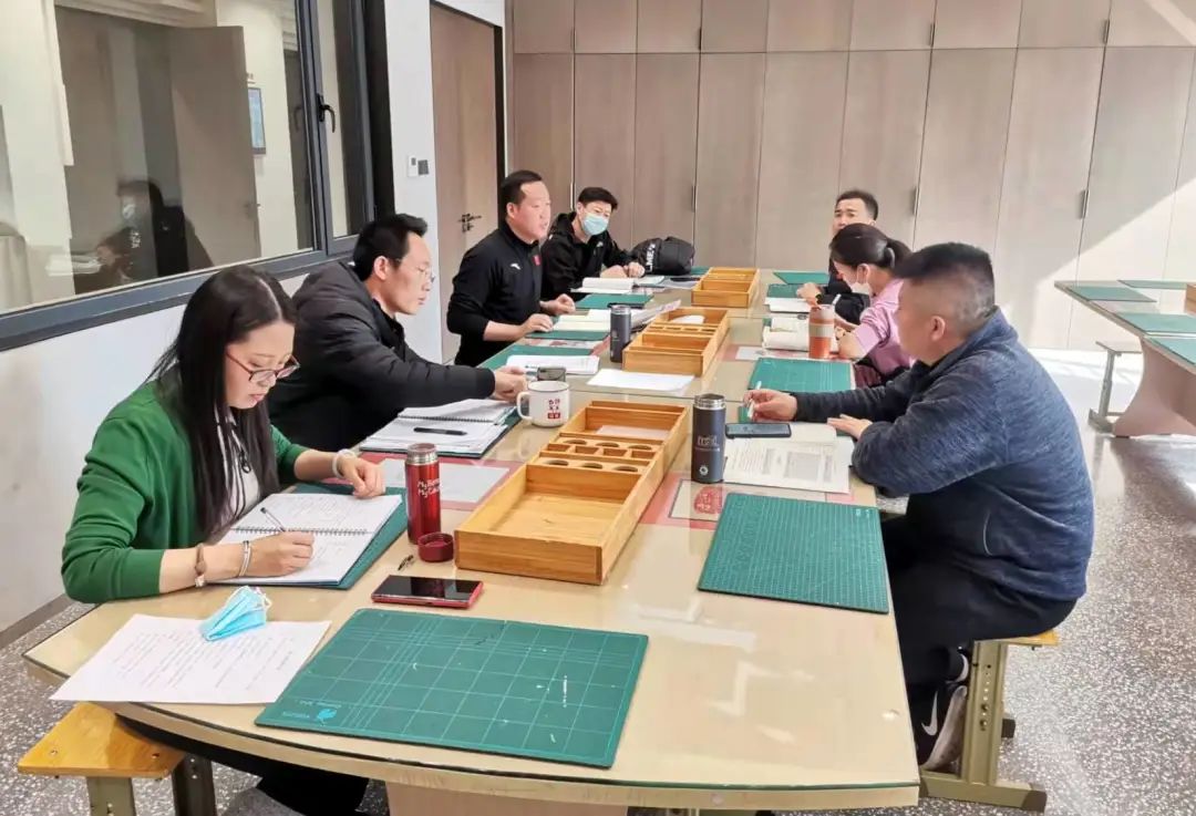 聚焦改革创新推动高质量发展,聚焦课题研究助推教师成长