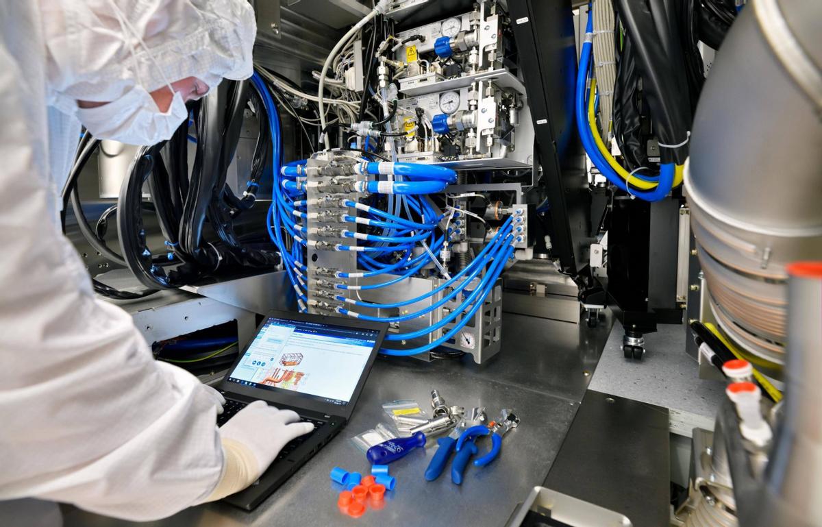 美国芯片禁令会让芯片大跌吗,美国芯片禁售策略对国内有影响吗