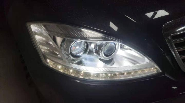 10款奔驰s400大灯改装,10款奔驰s400远光灯