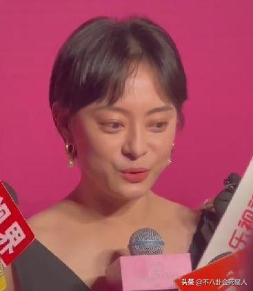 发腮堪比毁容的女星,发腮成大方脸