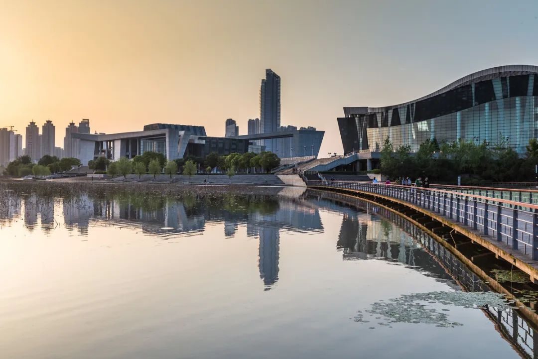 移动传播时代城市空间的类虚拟消费研究