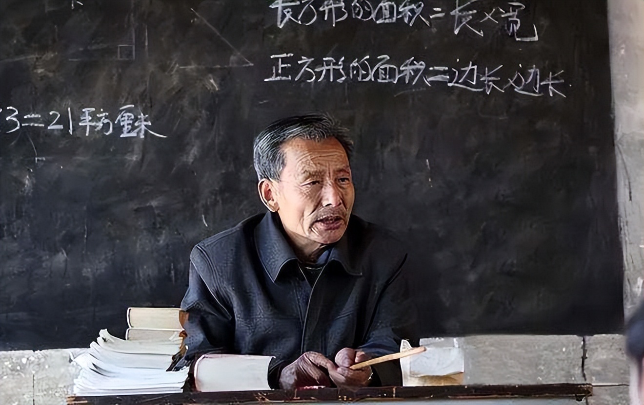 大学教师提前退休条件,教师迎来了工龄退休