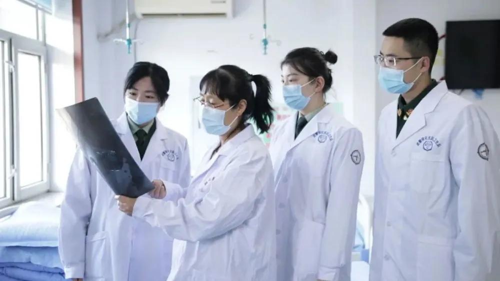 降病伏魔容颜改,情缘憾失牡丹江