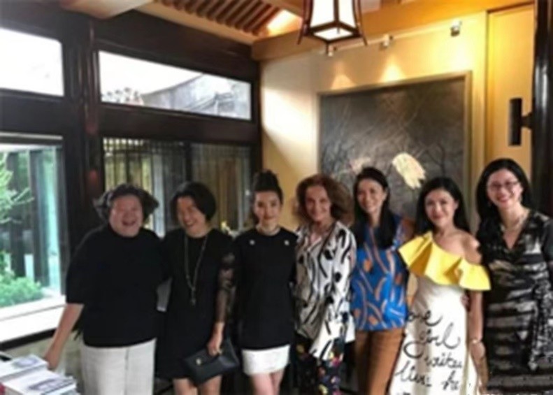 洪晃名门痞女年轻时候,名门女人洪晃完整版