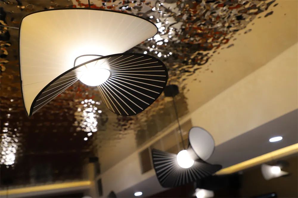 惊艳！！！西译商业街上线