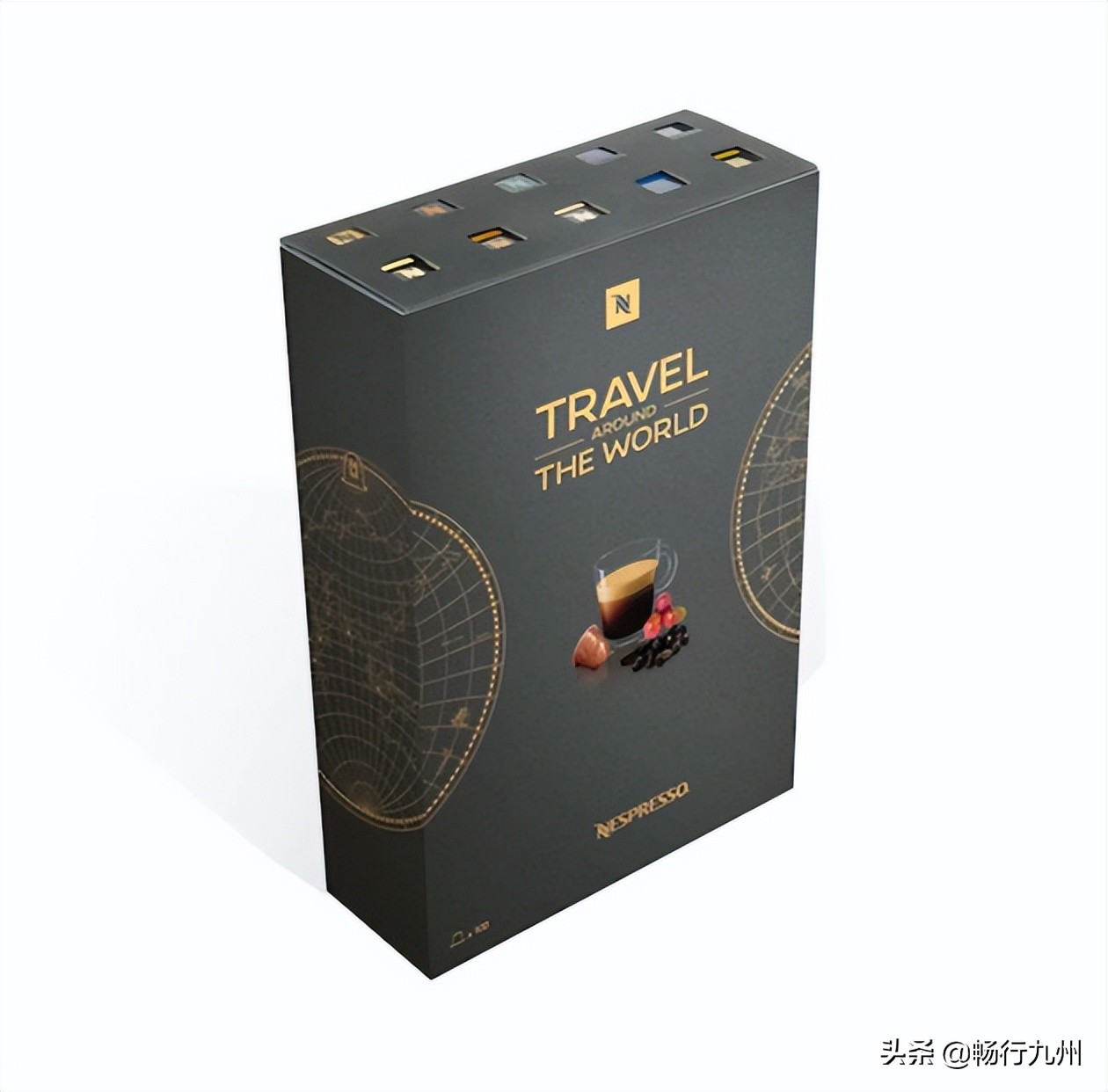 为爱人挑选心仪的礼物,用心挑选礼物的男人