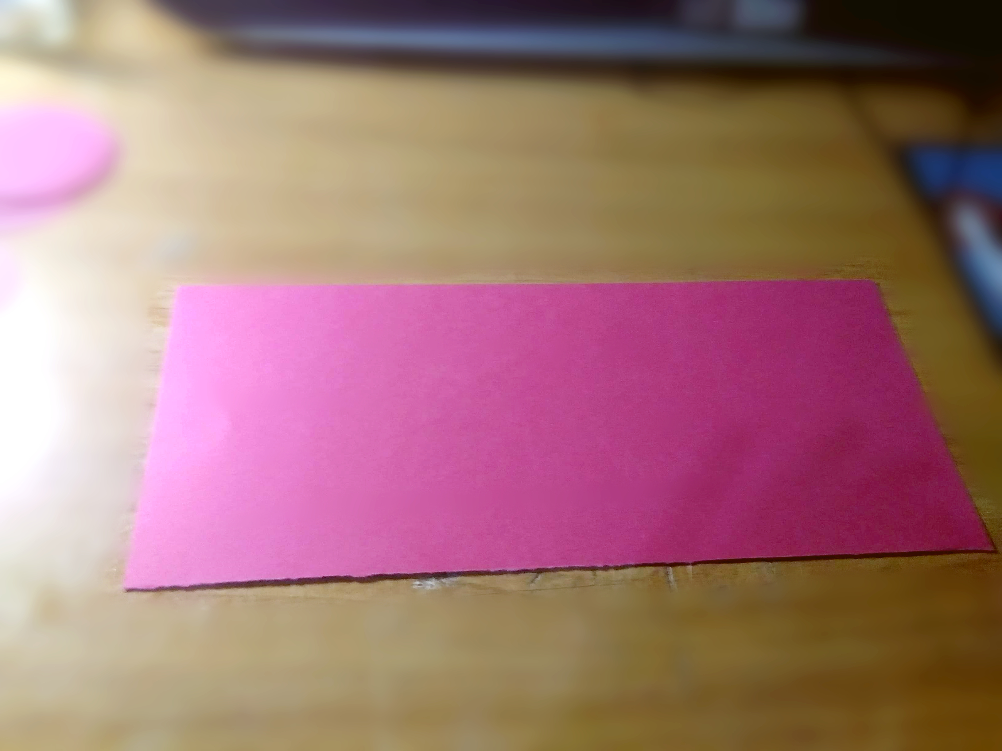 如何做古风灯笼春节必备,教你用红纸做简单漂亮的古风灯笼