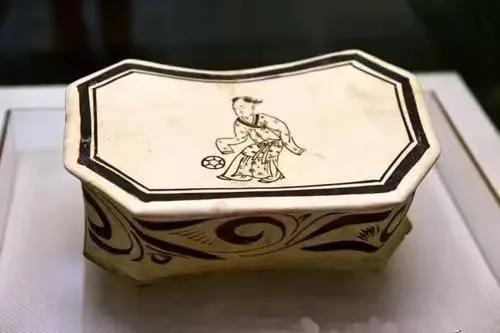 中国蹴鞠是足球的起源吗,淄博蹴鞠世界足球起源地