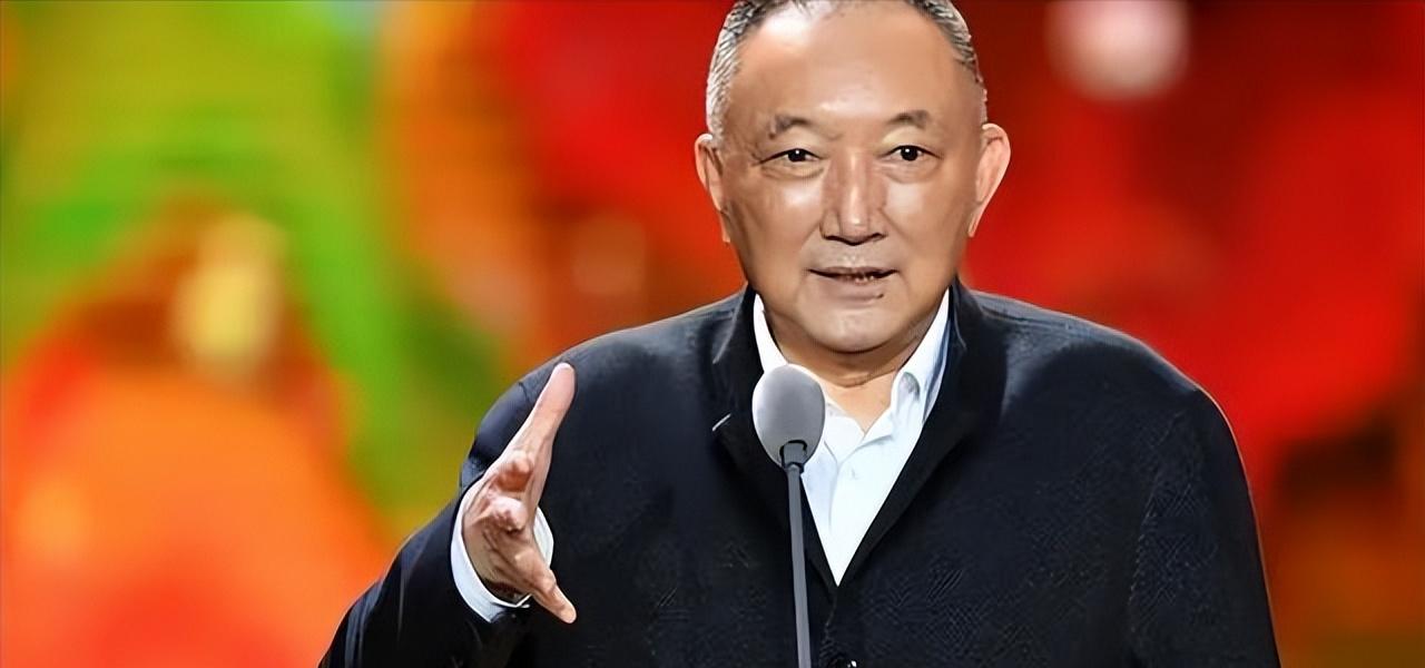 让星爷当配角的男人,韩三平监制星爷电影