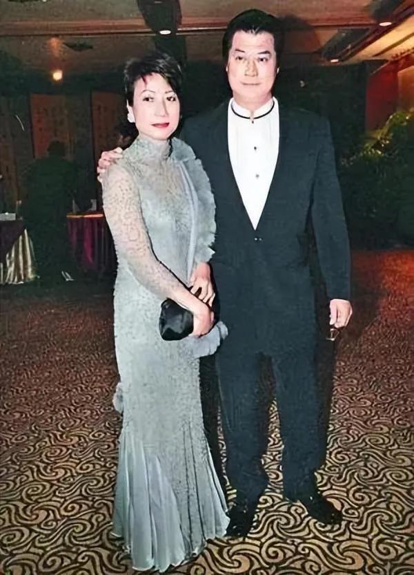 曾志伟对蓝洁瑛都做了什么,曾志伟到底对蓝洁瑛做了什么