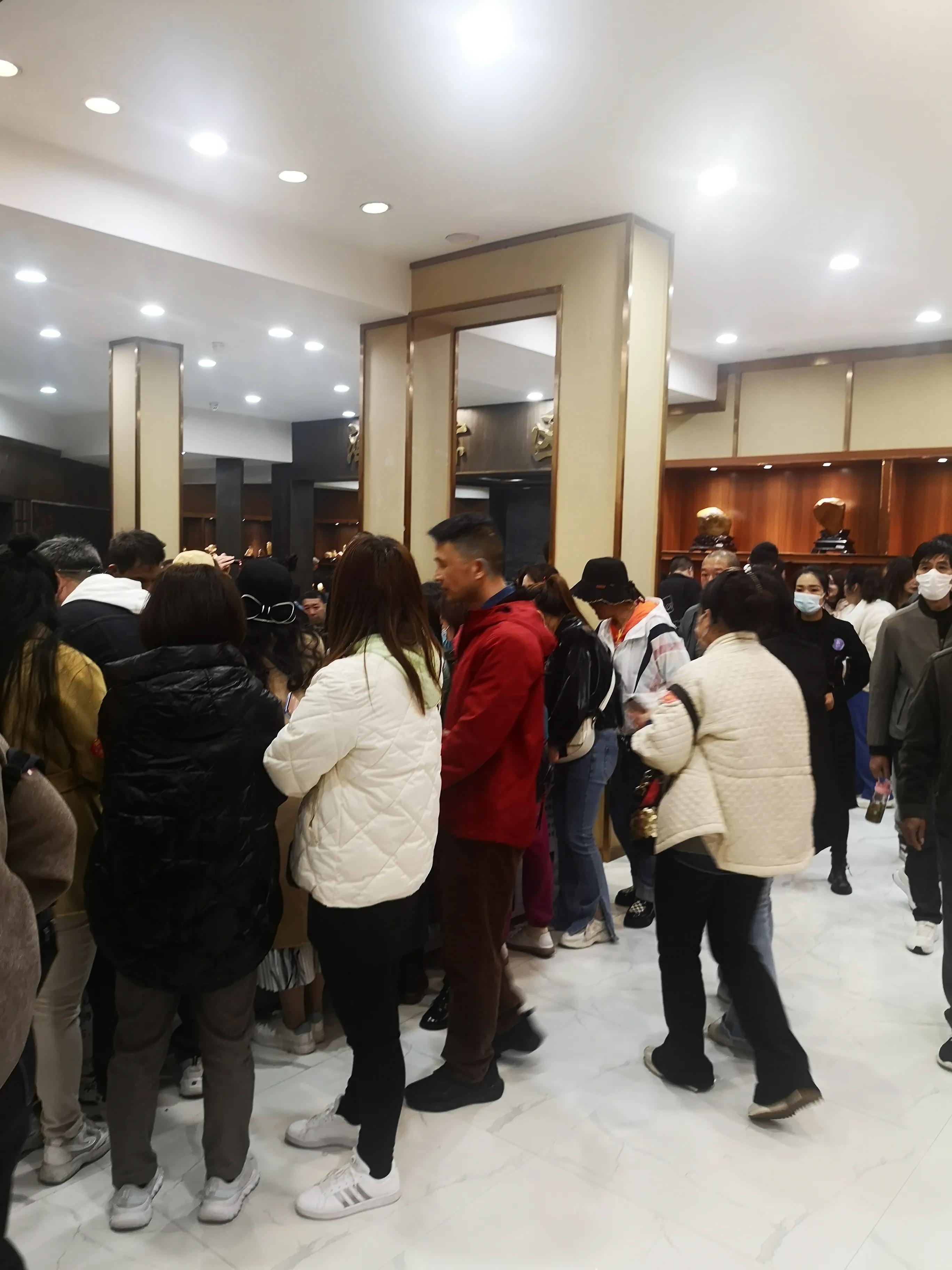 黄龙玉把玩件真品价格,云南黄龙玉石精品