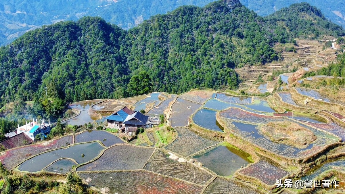 七律山水情怀诗,青山绿水美景如画七律诗