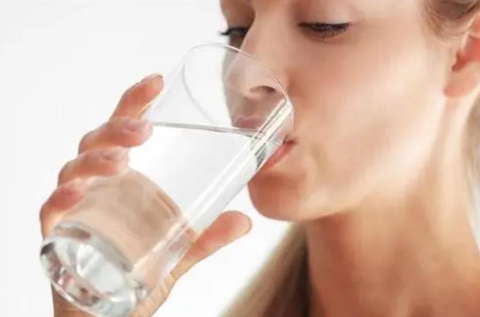 呼吸道感染阿奇霉素和头孢哪个好,呼吸道感染用阿莫西林管用吗