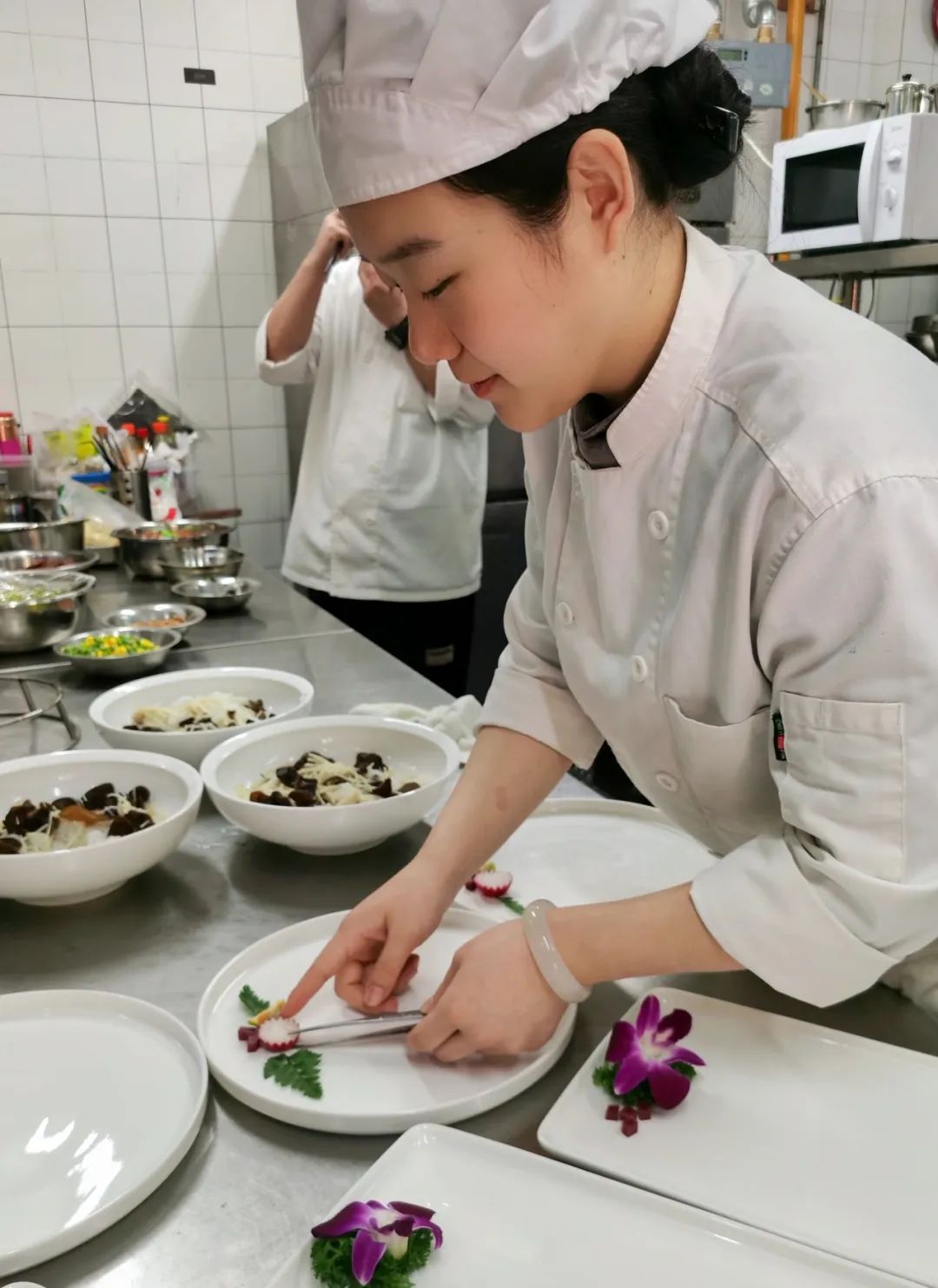 吃素后如何突破“不适应期”？看看00后素食博主的人生PlanB