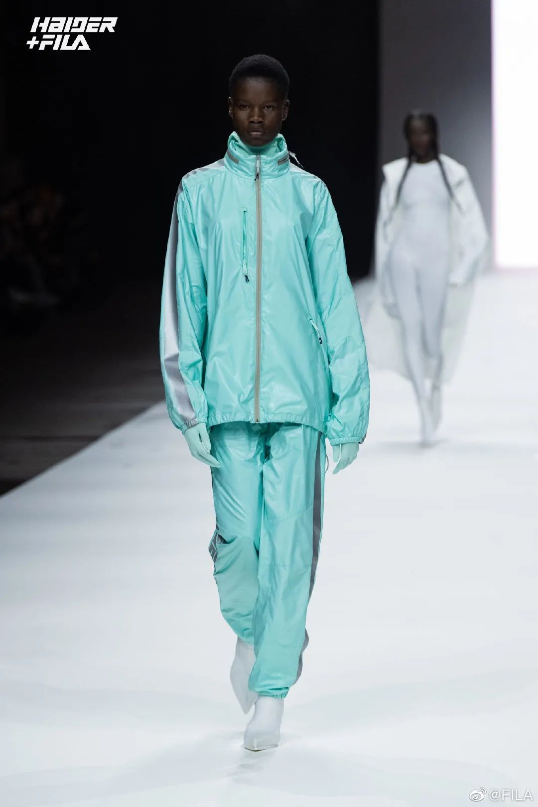 lv梅西c罗同框高清图,梅西c罗同框为lv拍广告营销