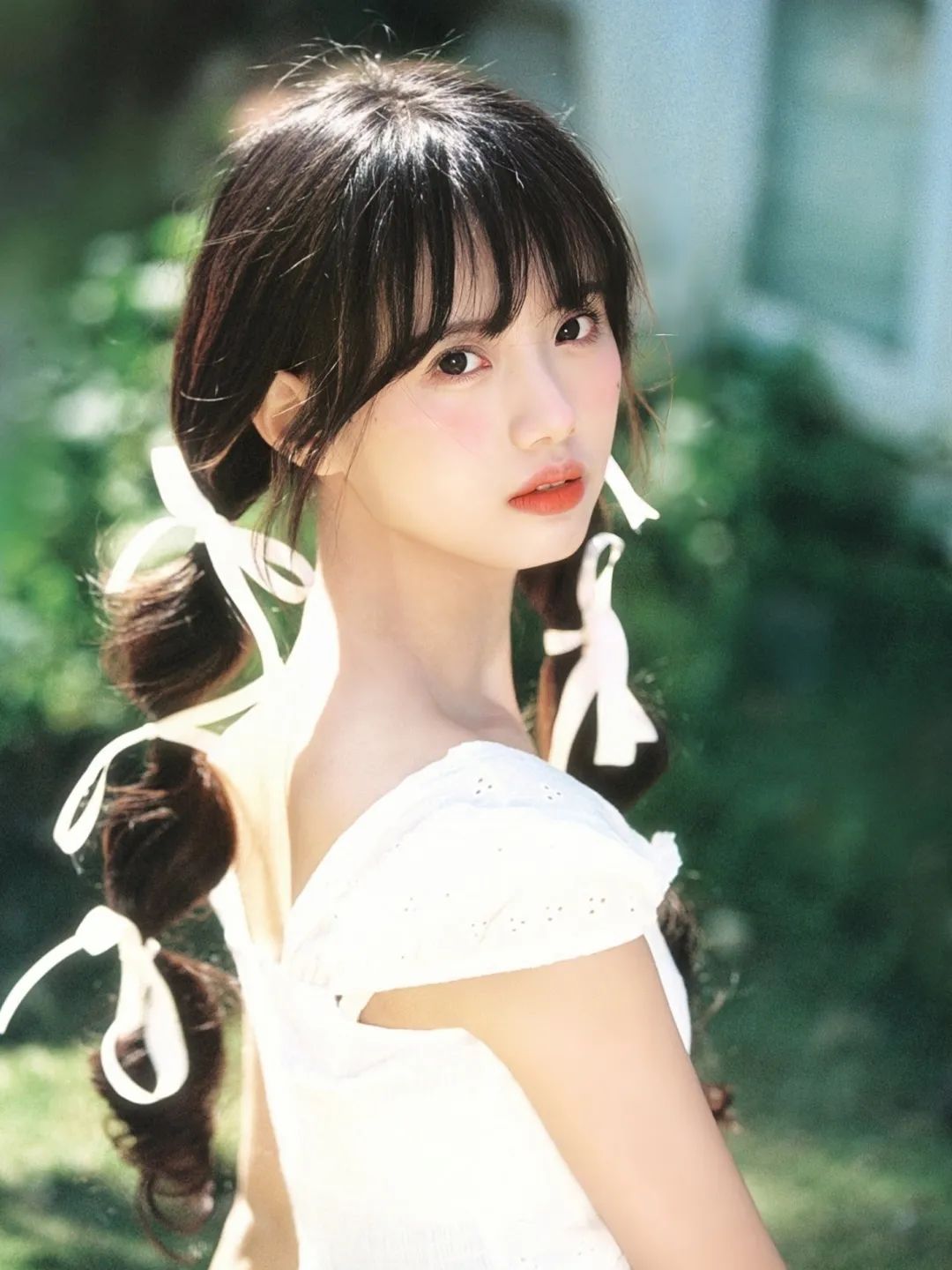 今年别再披头散发了三款减龄发型,既不显脸大又不披发的发型