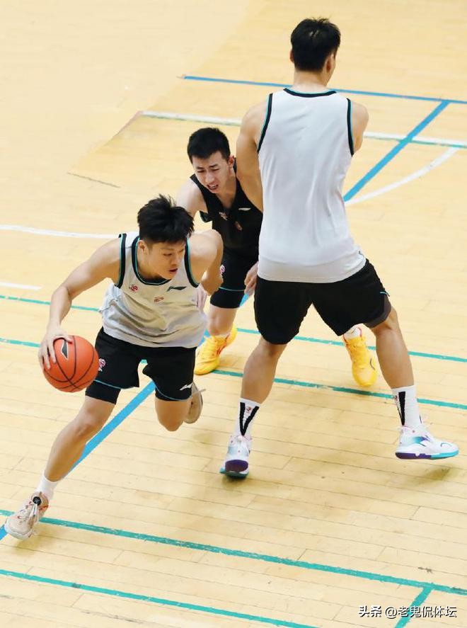 曝杨文海加盟新疆男篮,杨文海训练中国男篮视频