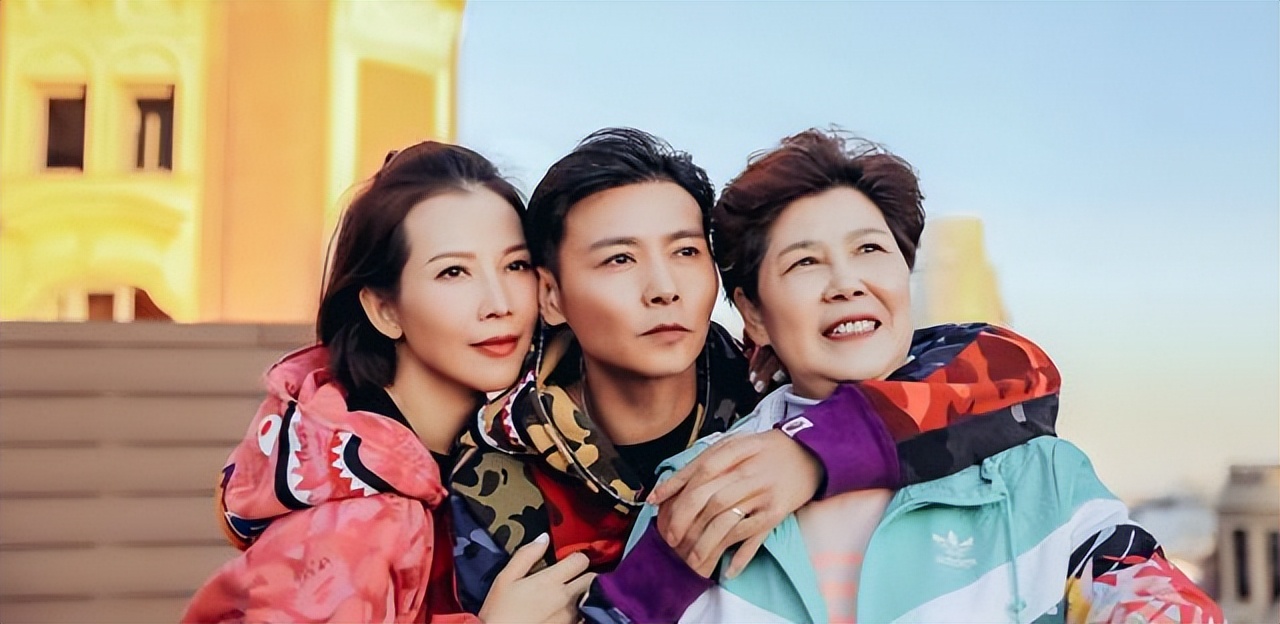 “最惨港姐”蔡少芬：6年获刘銮雄1.6亿资产，为何深得原配喜欢？