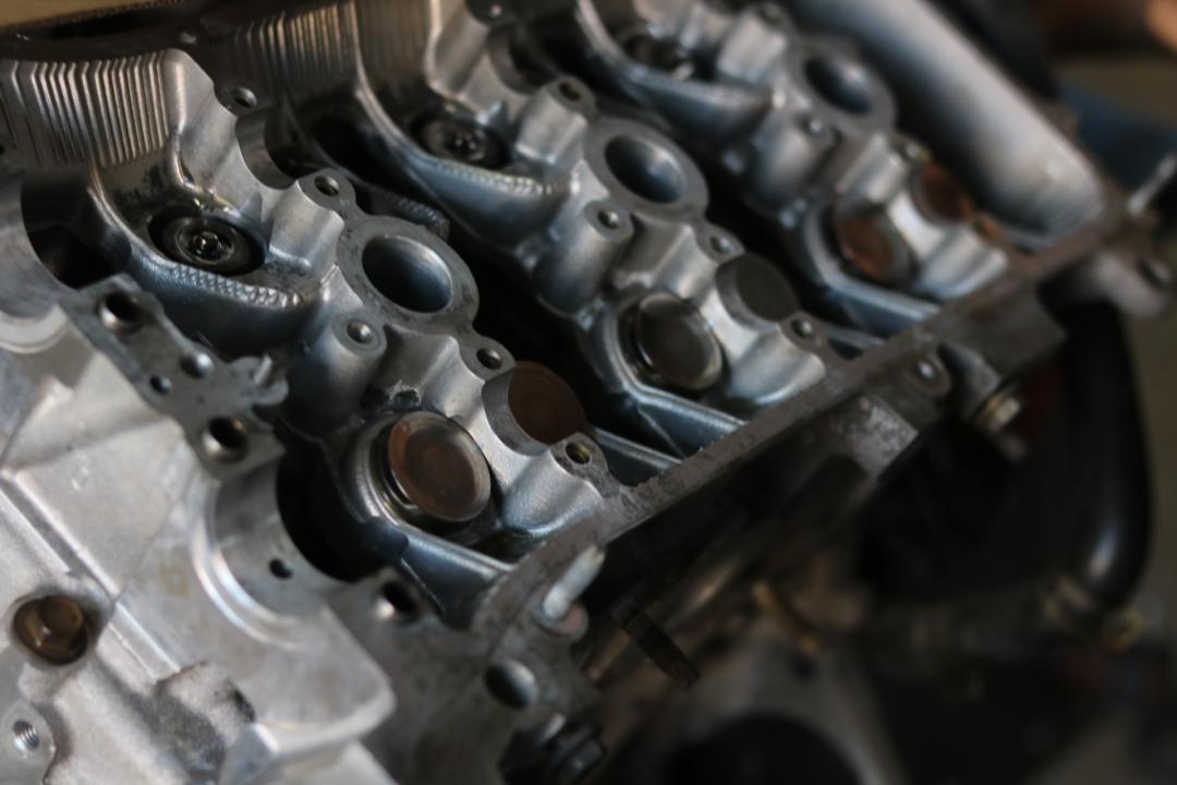 03年丰田霸道全车翻新多少钱,2004款丰田霸道拆车视频