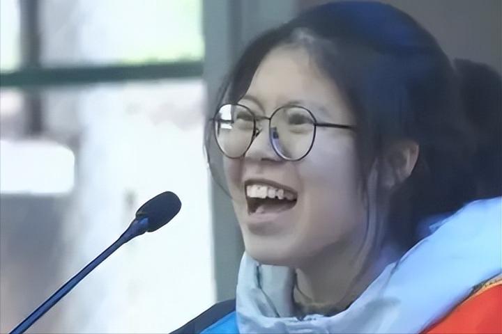 被网曝的高考誓师女孩,被骂惨的高三誓师女孩