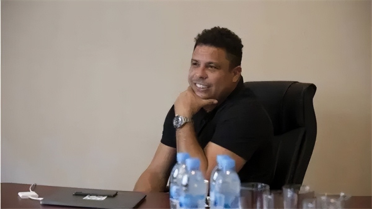 罗纳尔多大罗身家,罗纳尔多2012年在哪个俱乐部