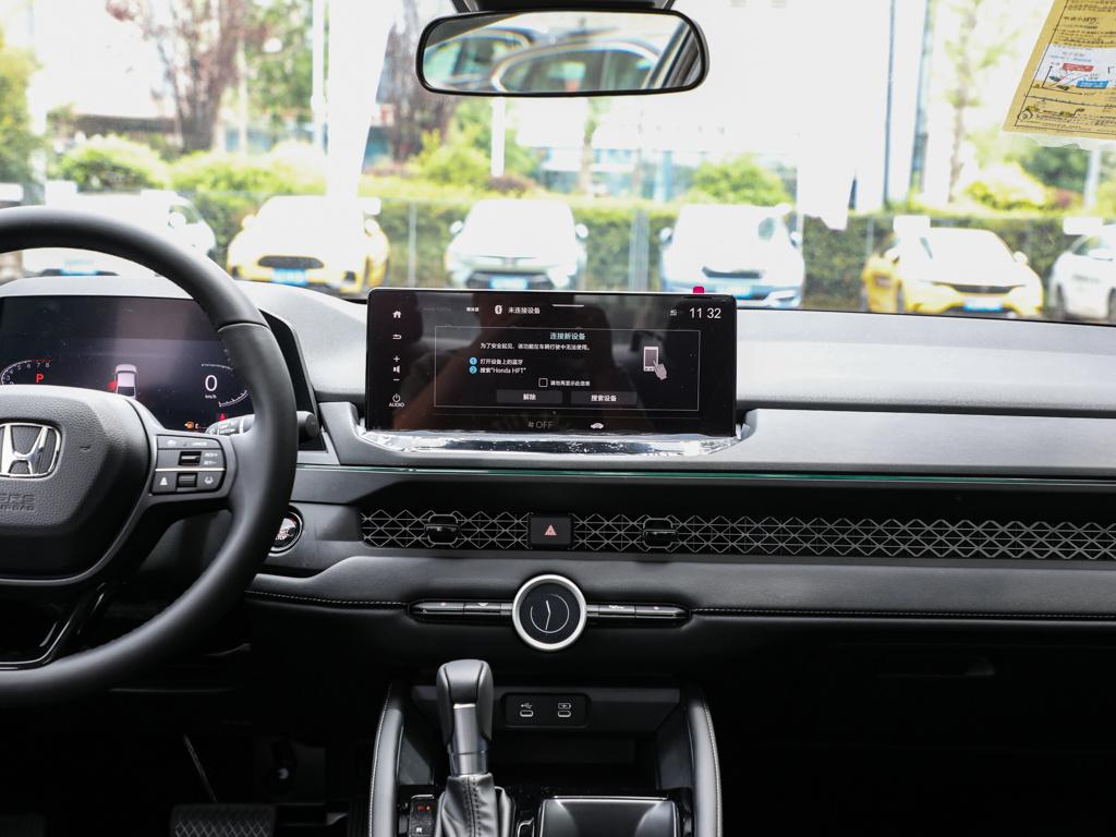 全新雅阁对比新一代蒙迪欧,1.5蒙迪欧和1.5雅阁谁的动力快一些