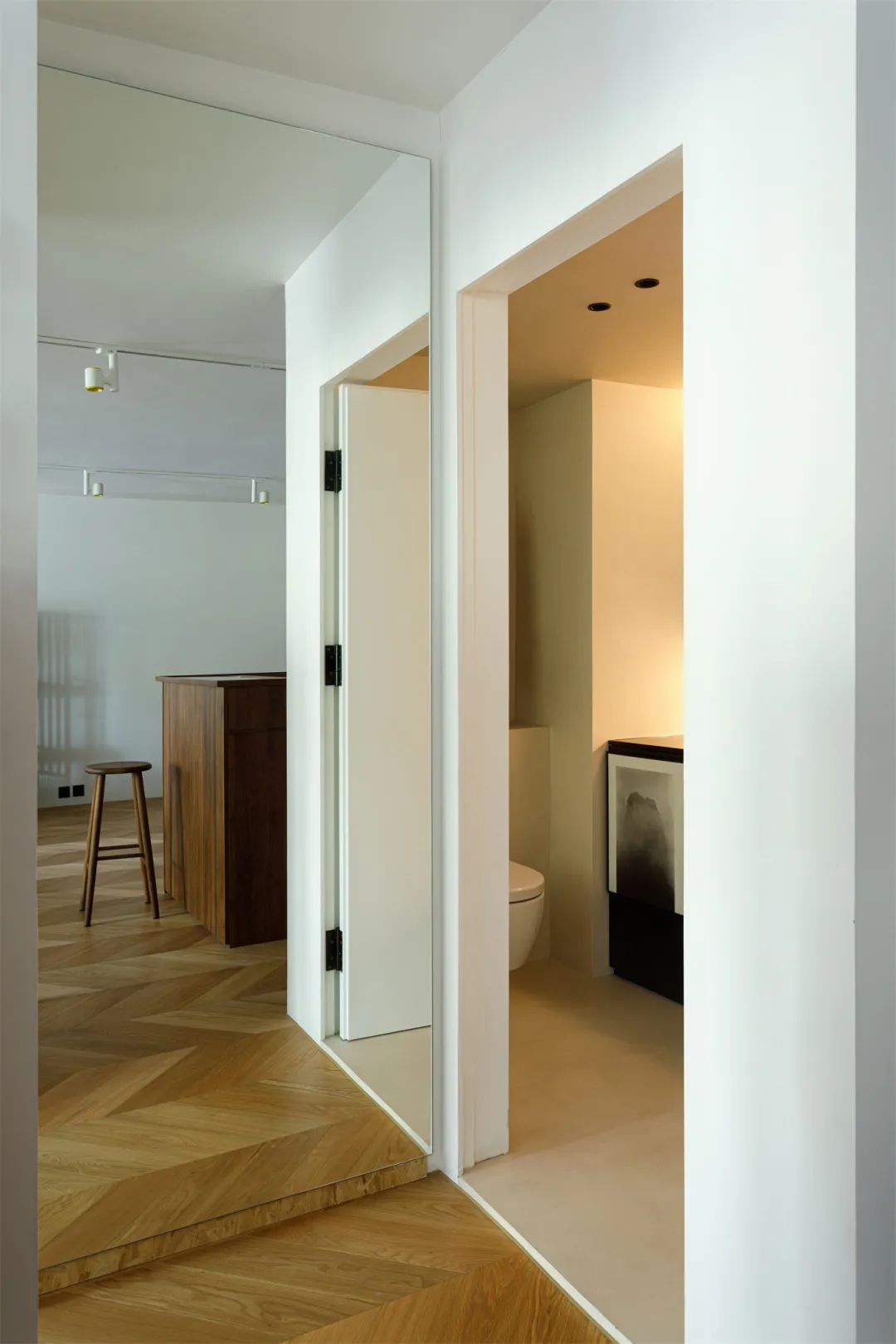 任性！北京女主坚持在客厅放张床，卧室里规划浴缸，入住反而舒心