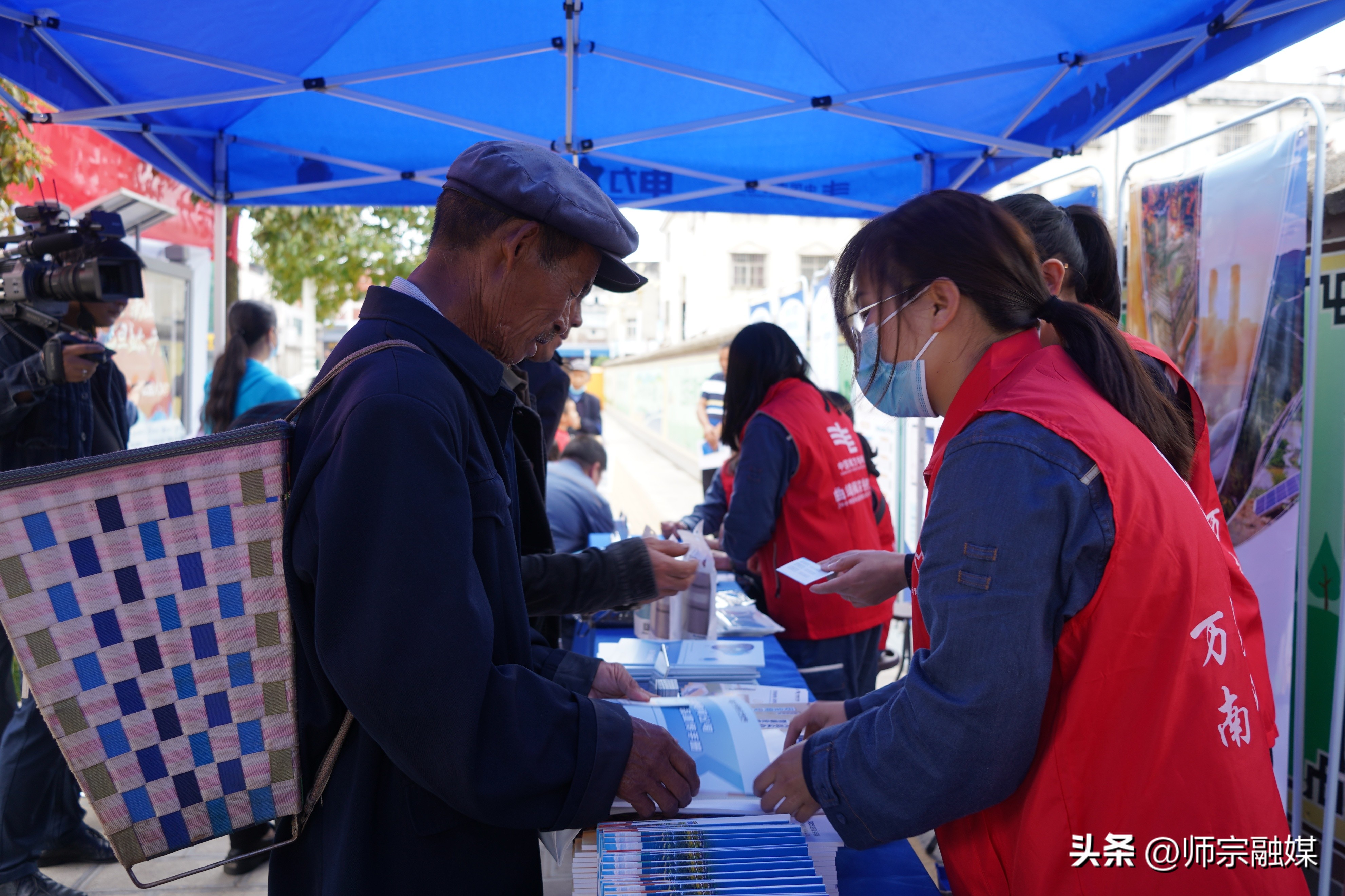 云南电网曲靖师宗供电局电话,南方电网曲靖供电局电话