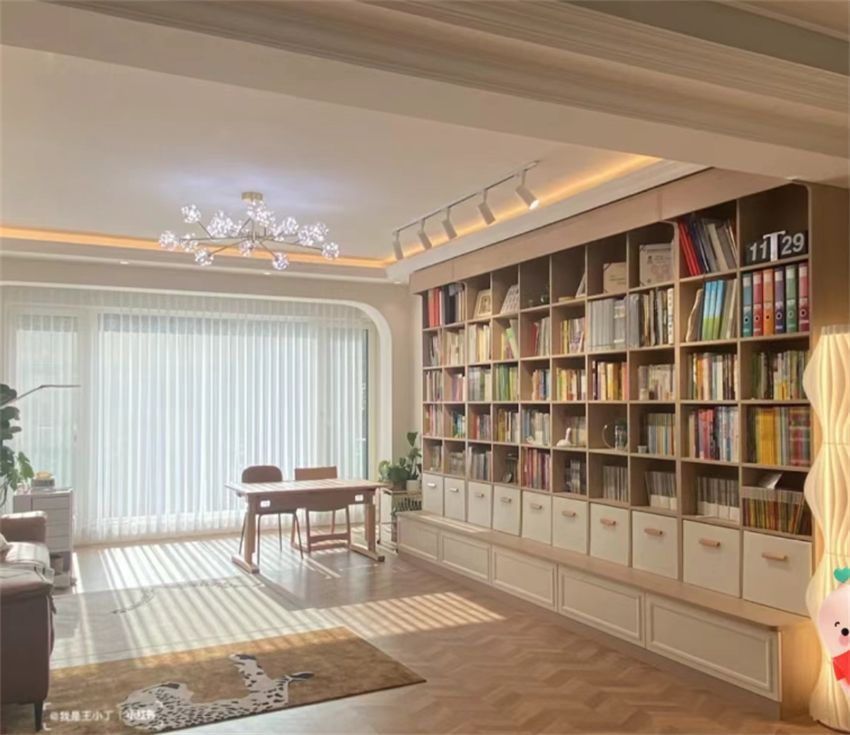 近几年客厅都流行这样装了,不做传统客厅现在都流行这样装