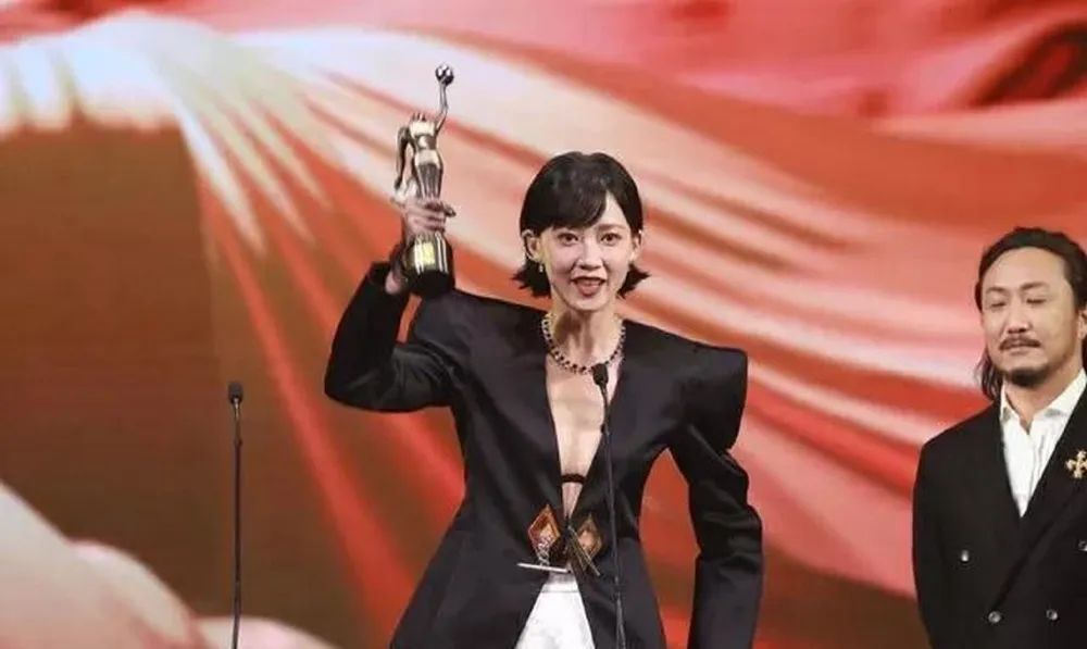 这一年，内娱女星千姿百态，唯这3种“惊艳”，牢牢抓住了我眼球