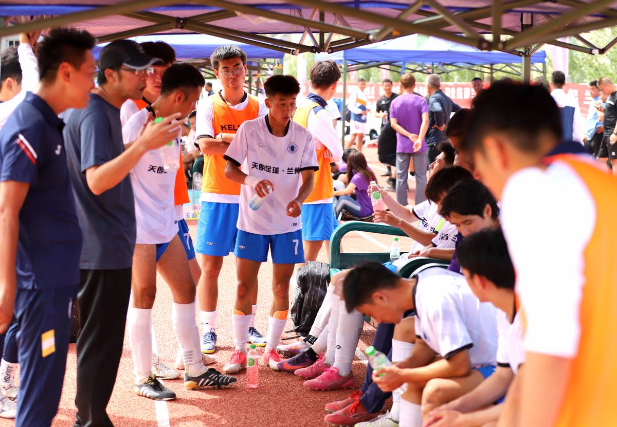 甘肃大学生运动会足球赛况,甘肃省第五届大学生运动会足球