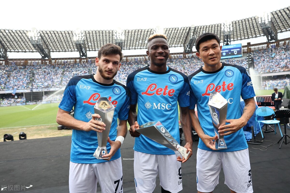 意甲那不勒斯3-2击败都灵,意甲大结局