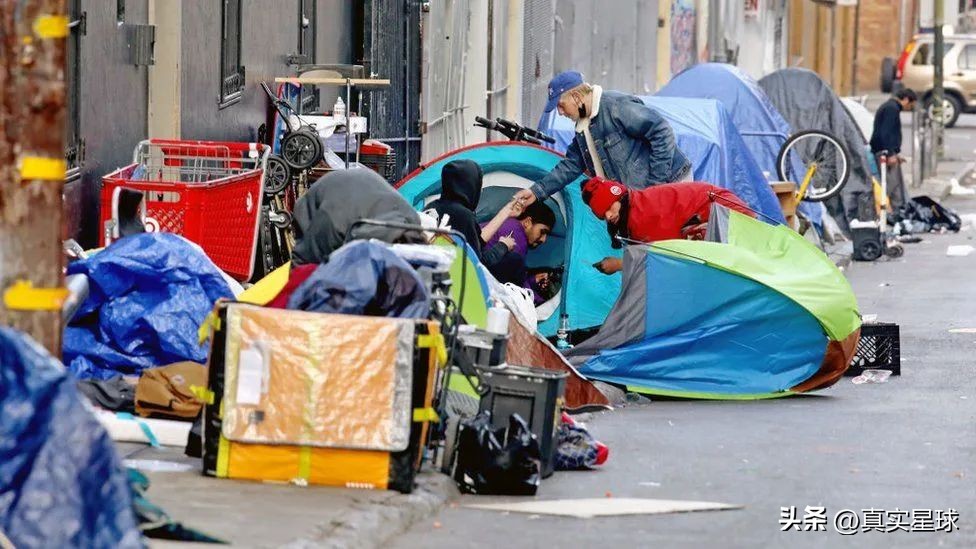 美国各个城市街头吸毒,美国街头的吸毒流浪人员
