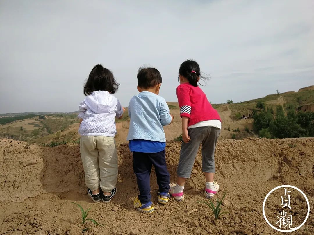 农村父母给女儿盖房,农村父母建的自建房给儿子