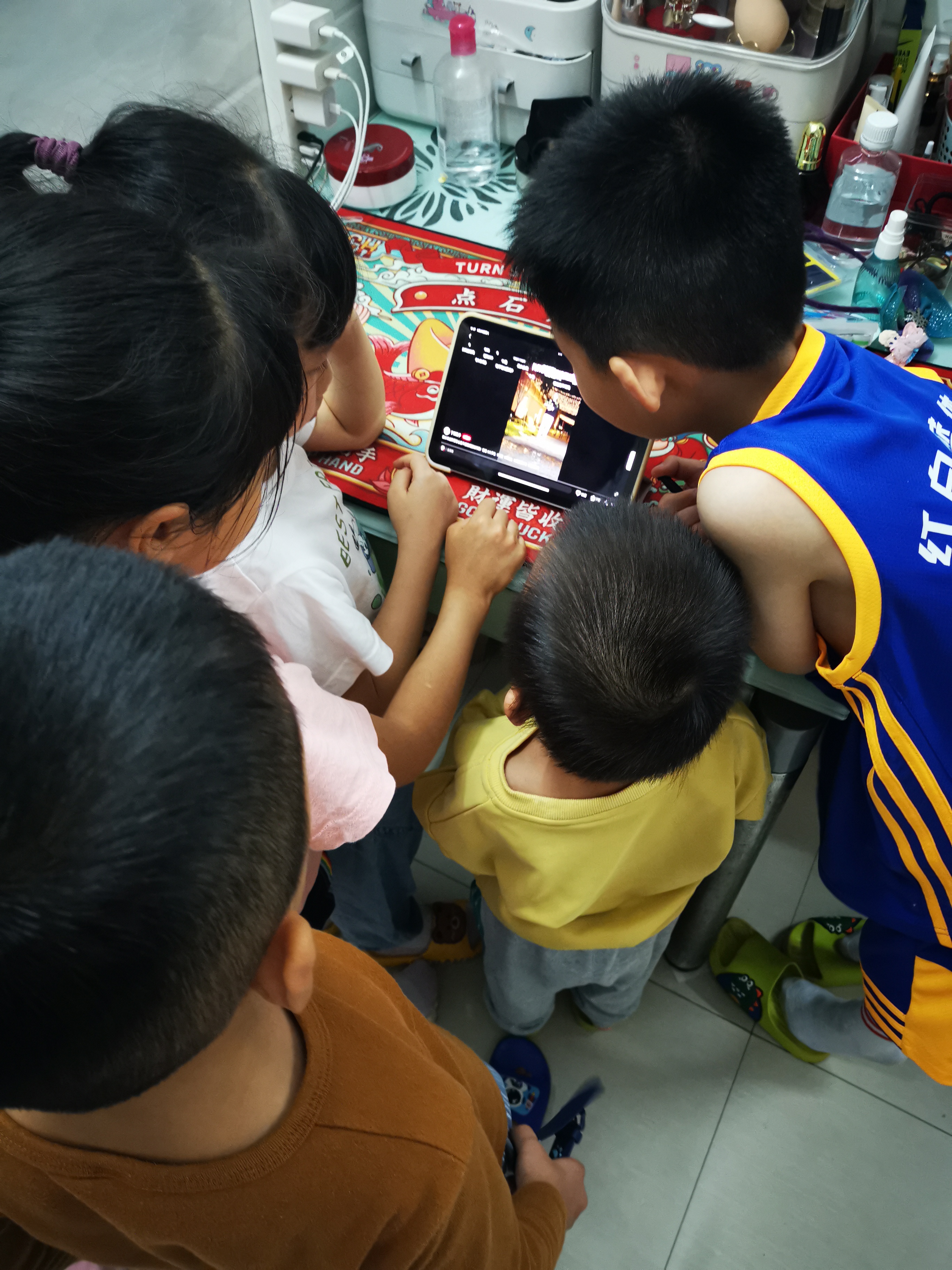 小孩子沉迷刷短视频怎么办？看我是如何与我家娃斗智斗勇的吧