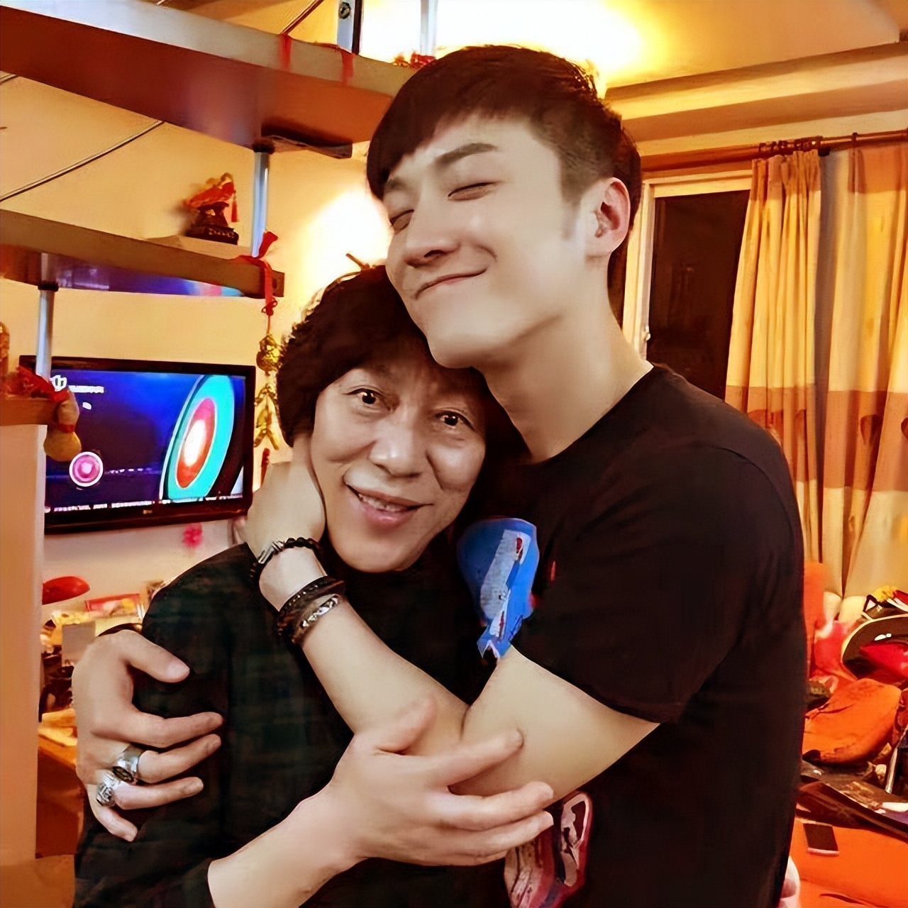 乔任梁去世发文悼念亲朋好友,乔任梁去世2周年