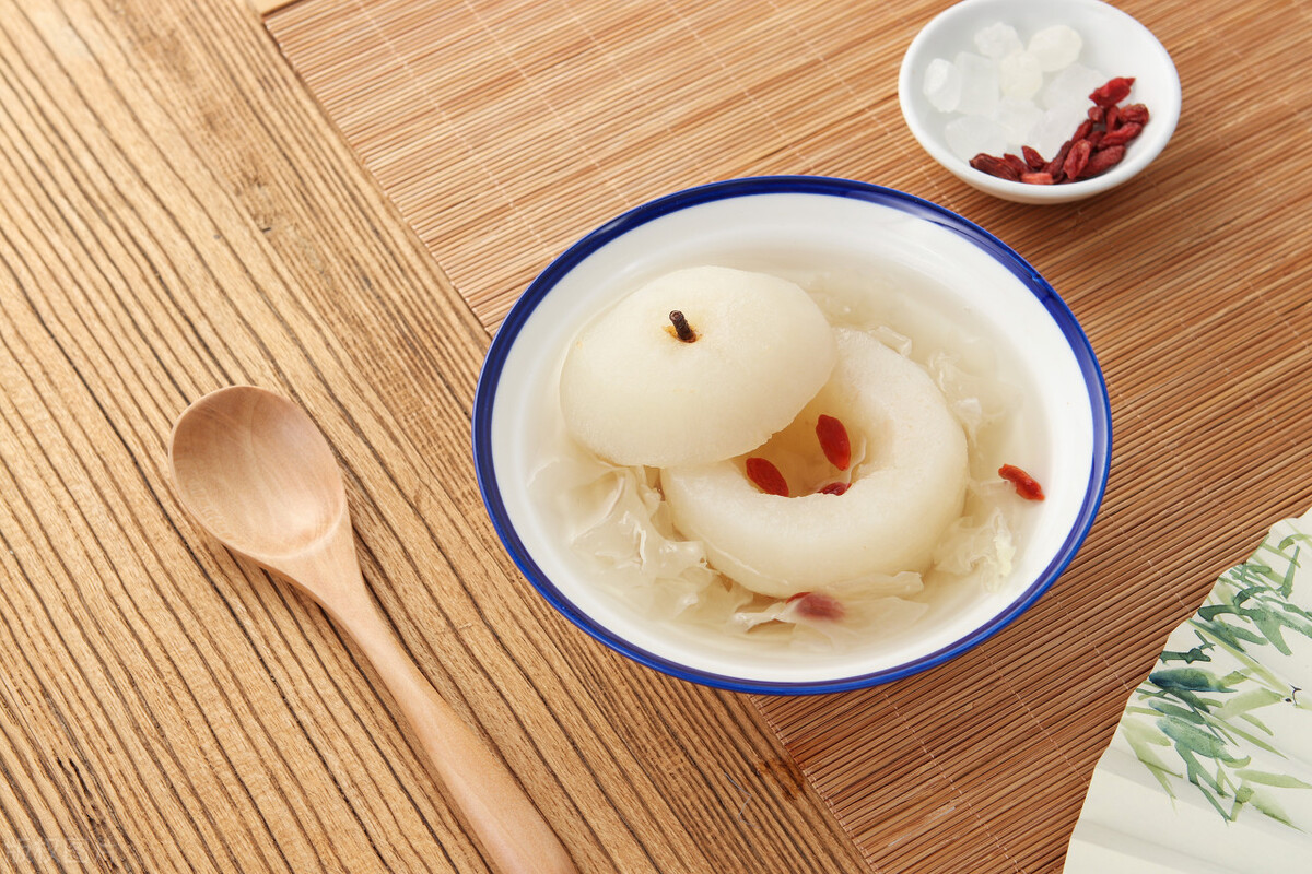 治咳嗽的水果和菜最有效的方法,吃什么好吃的能缓解咳嗽症状