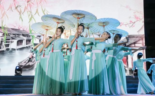 湘潭江声实验学校18届,湘潭江声实验学校教育宣传片