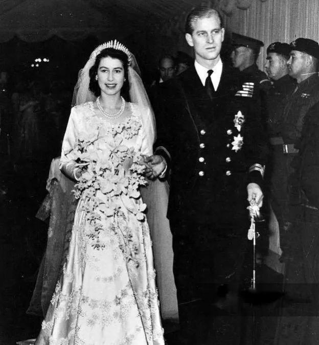 英女王伊丽莎白二世一生照片,英女王伊丽莎白二世的一生