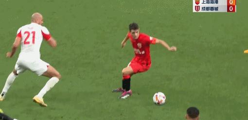 黄政宇泰山进球,黄政宇中超最佳球员