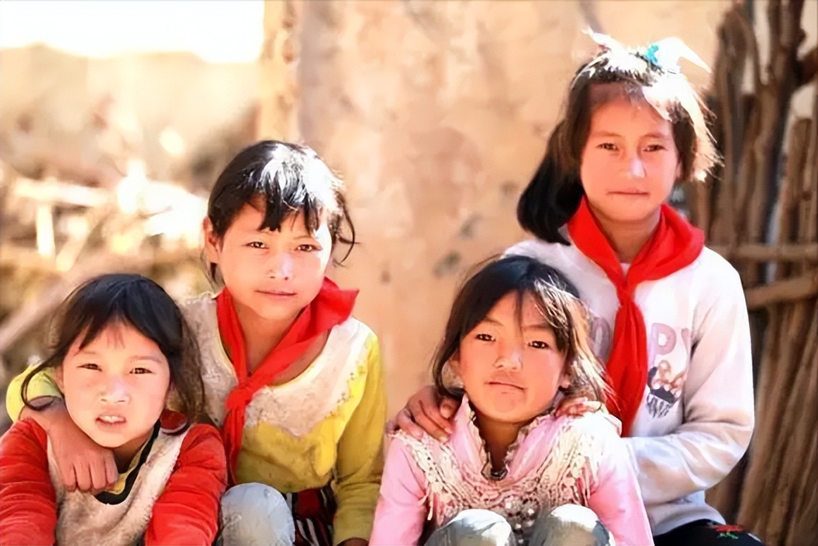 穷人不该生娃是哪个高材生说的,女大学生说穷人不该生娃