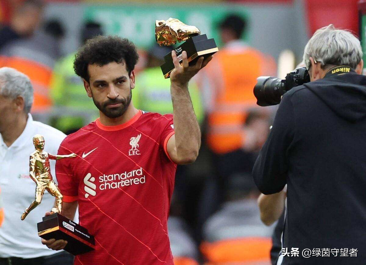 莱万和本泽马谁厉害,本泽马金球奖还有悬念吗